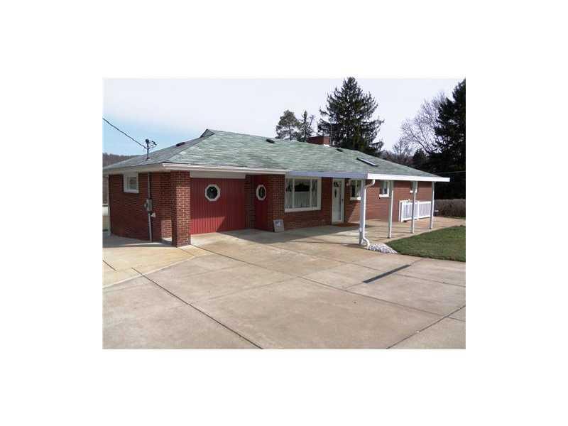 478 Rte 422 Butler, PA 16002 - Photo 2 of 16 Patio/Deck.