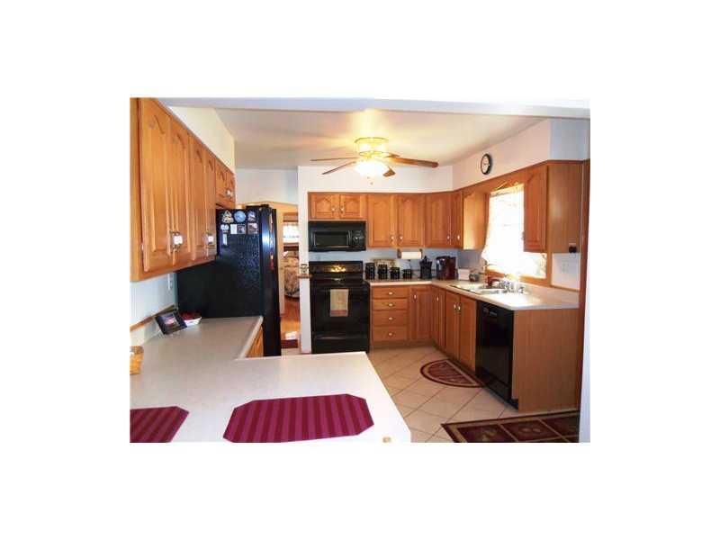 478 Rte 422 Butler, PA 16002 - Photo 14 of 16 Cafeteria/Kitchen.