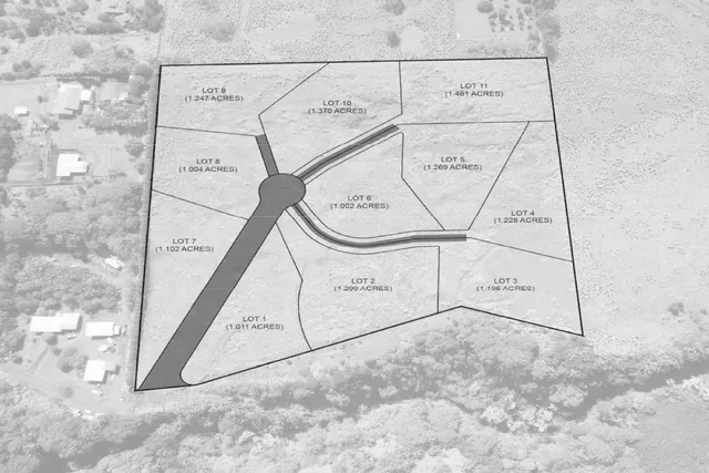 a picture of a table and a chair