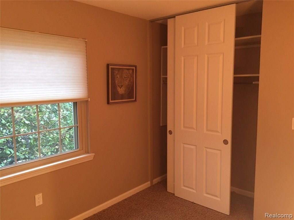 40599 Village Wood Road Novi, MI 48375 - Photo 24 of 43