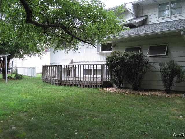 2141 Pinehurst Road Bethlehem, PA 18018 - Photo 2 of 11 Gallery Image 2