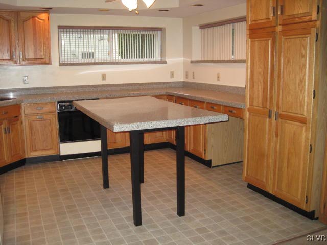 2141 Pinehurst Road Bethlehem, PA 18018 - Photo 7 of 11 Gallery Image 7