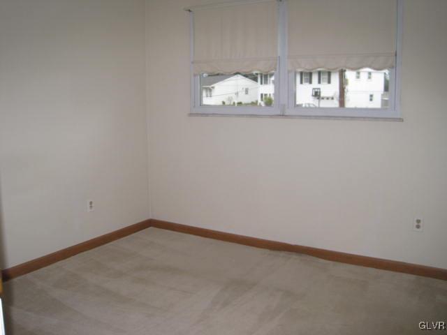 2141 Pinehurst Road Bethlehem, PA 18018 - Photo 8 of 11 Gallery Image 8