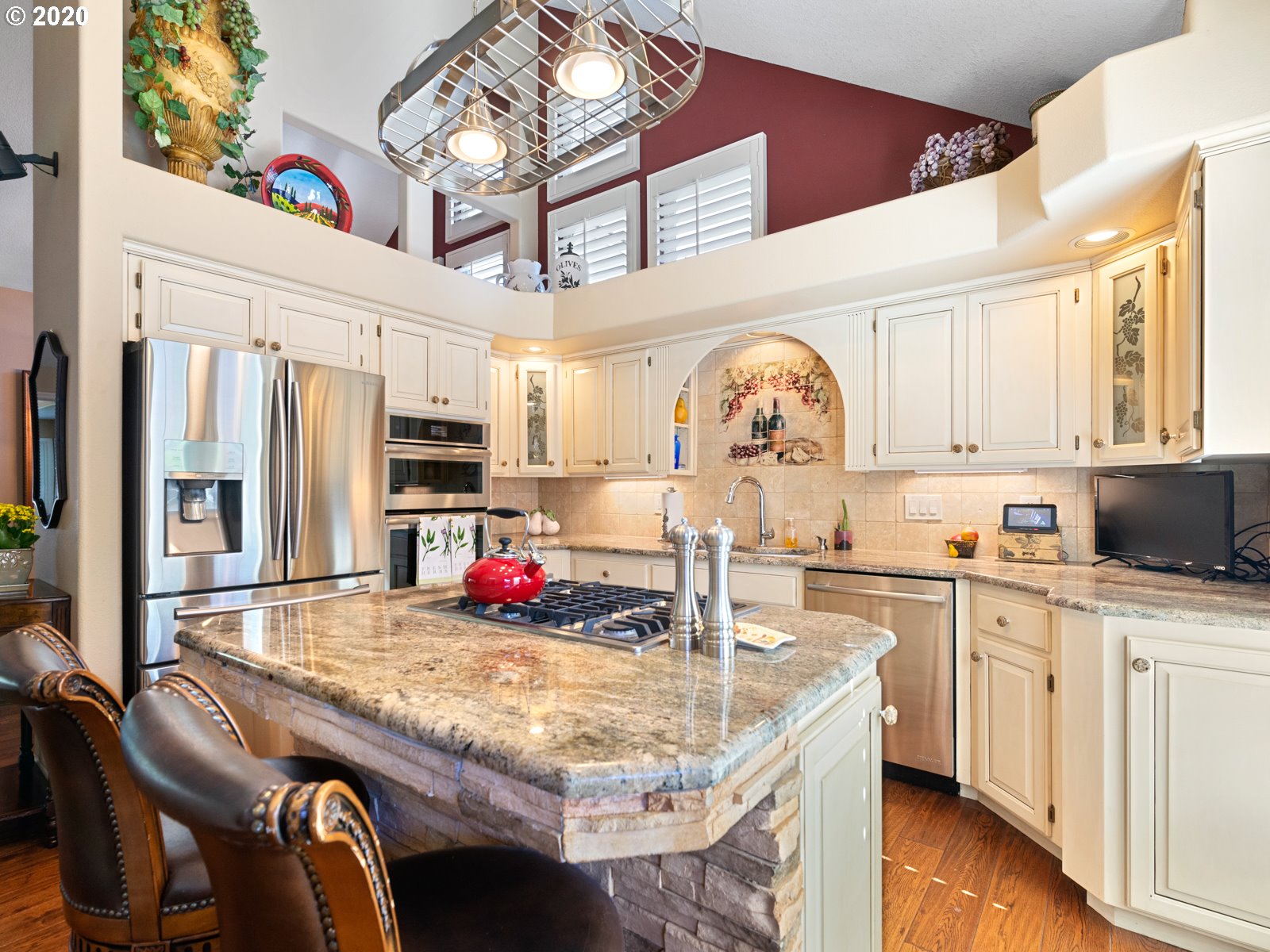7433 Southwest Lakeside Loop Wilsonville, OR 97070 - Photo 11 of 32 Gallery Image 11