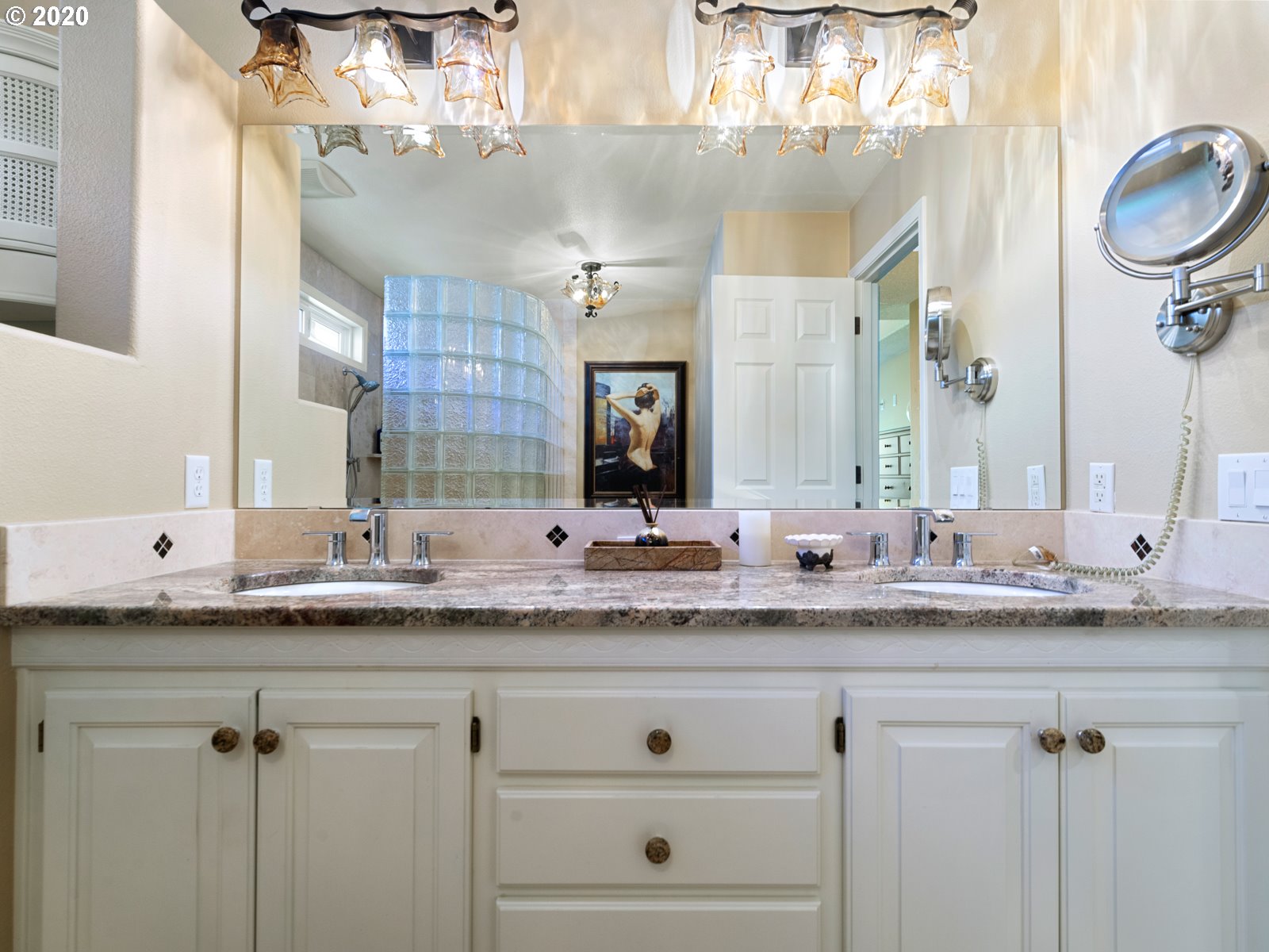 7433 Southwest Lakeside Loop Wilsonville, OR 97070 - Photo 17 of 32 Gallery Image 17