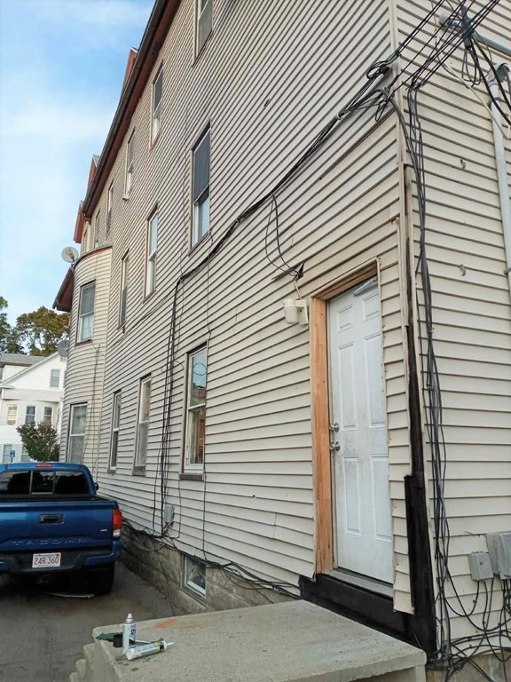 34 Stoneland Road Worcester, MA 01603 - Photo 23 of 27 Gallery Image 23