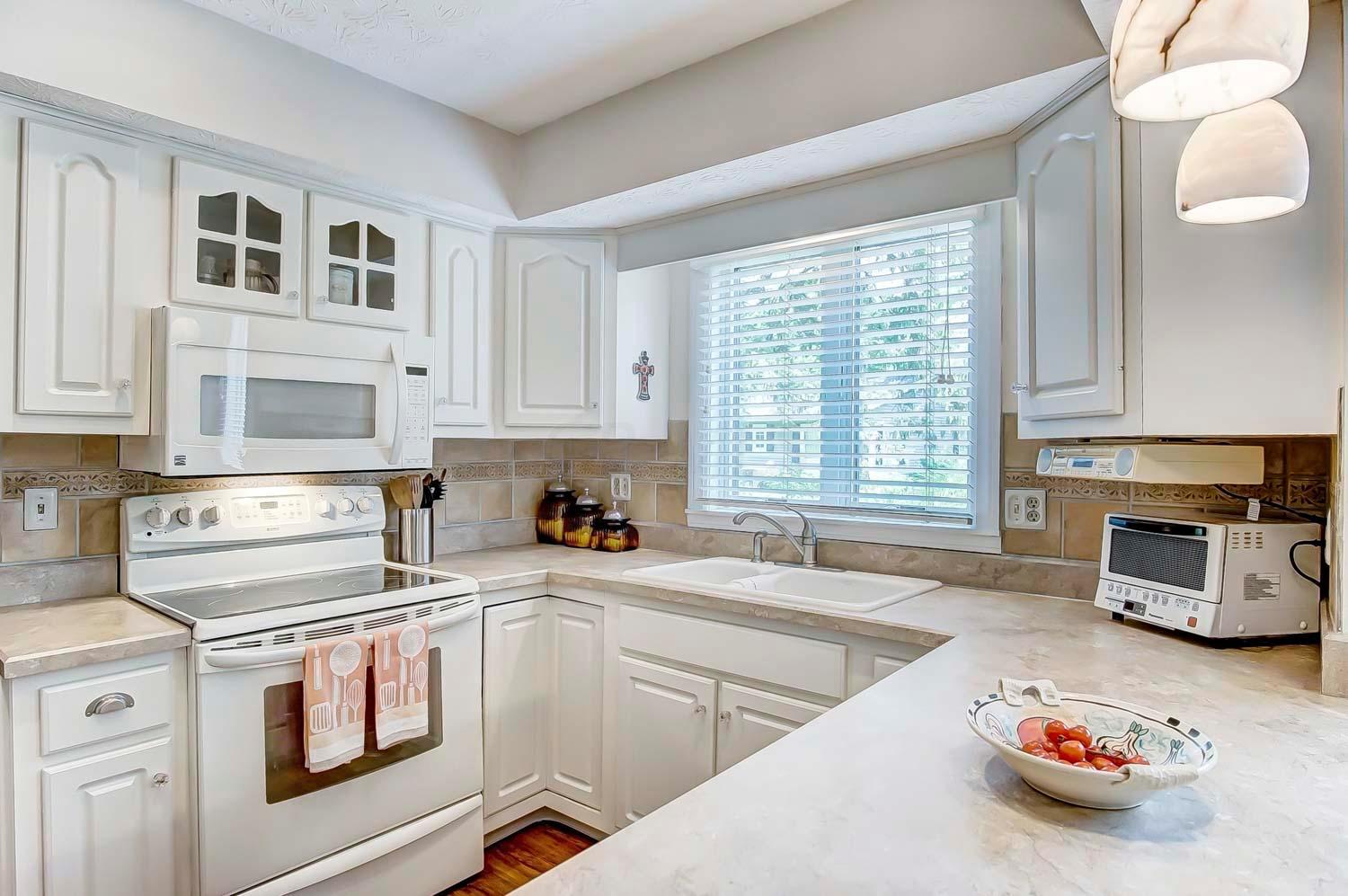4354 Kendale Road Columbus, OH 43220 - Photo 11 of 42 Gallery Image 11