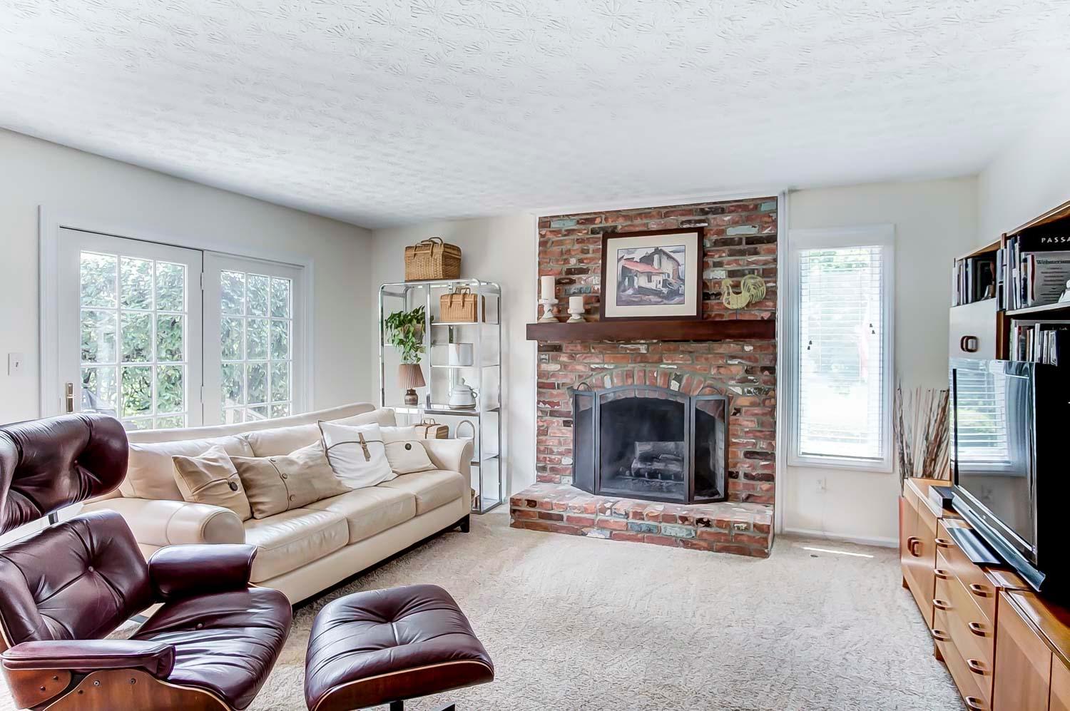 4354 Kendale Road Columbus, OH 43220 - Photo 6 of 42 Gallery Image 6