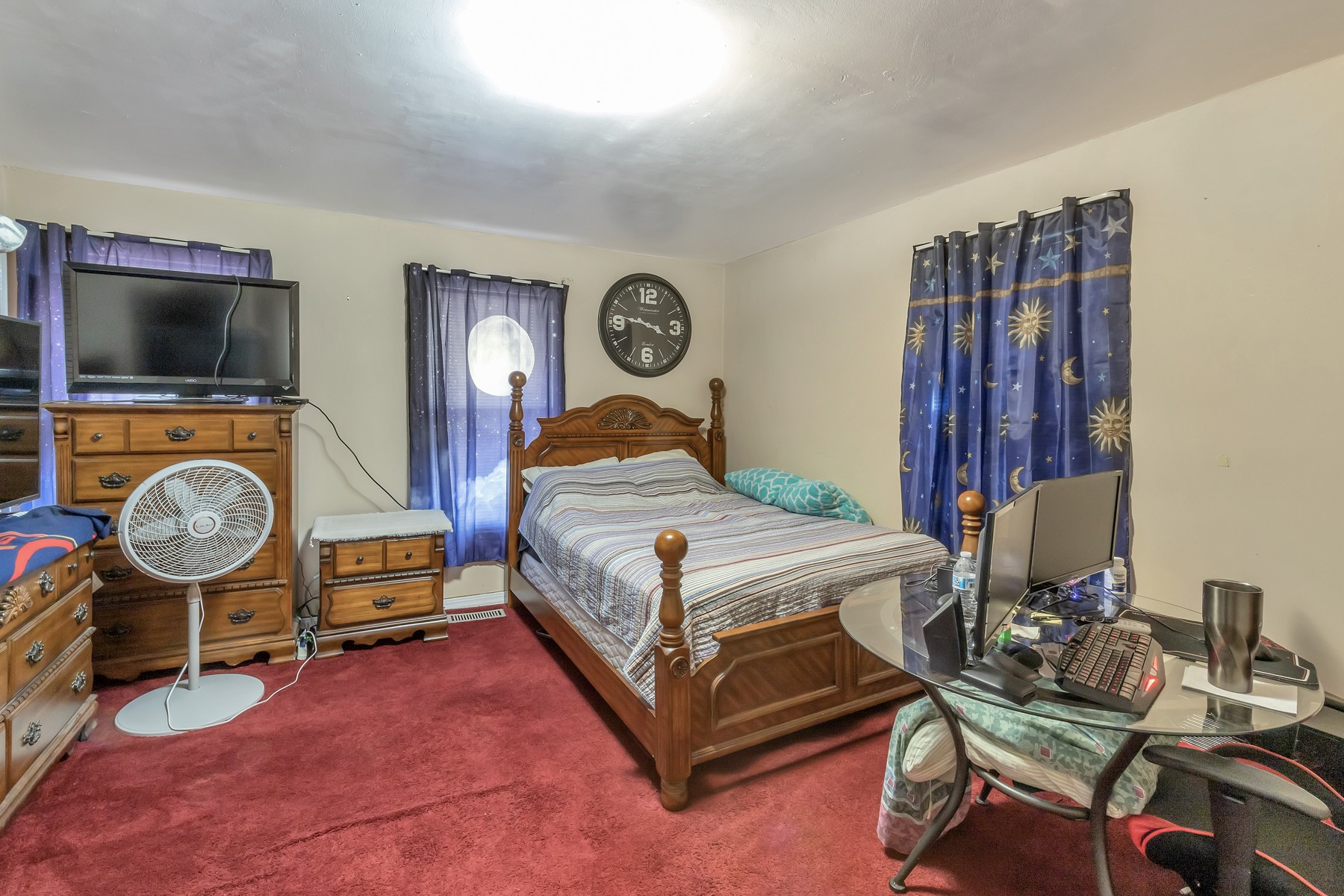 5970 South Lamont Road Springfield, TN 37172 - Photo 10 of 15 a bedroom with a bed and a television