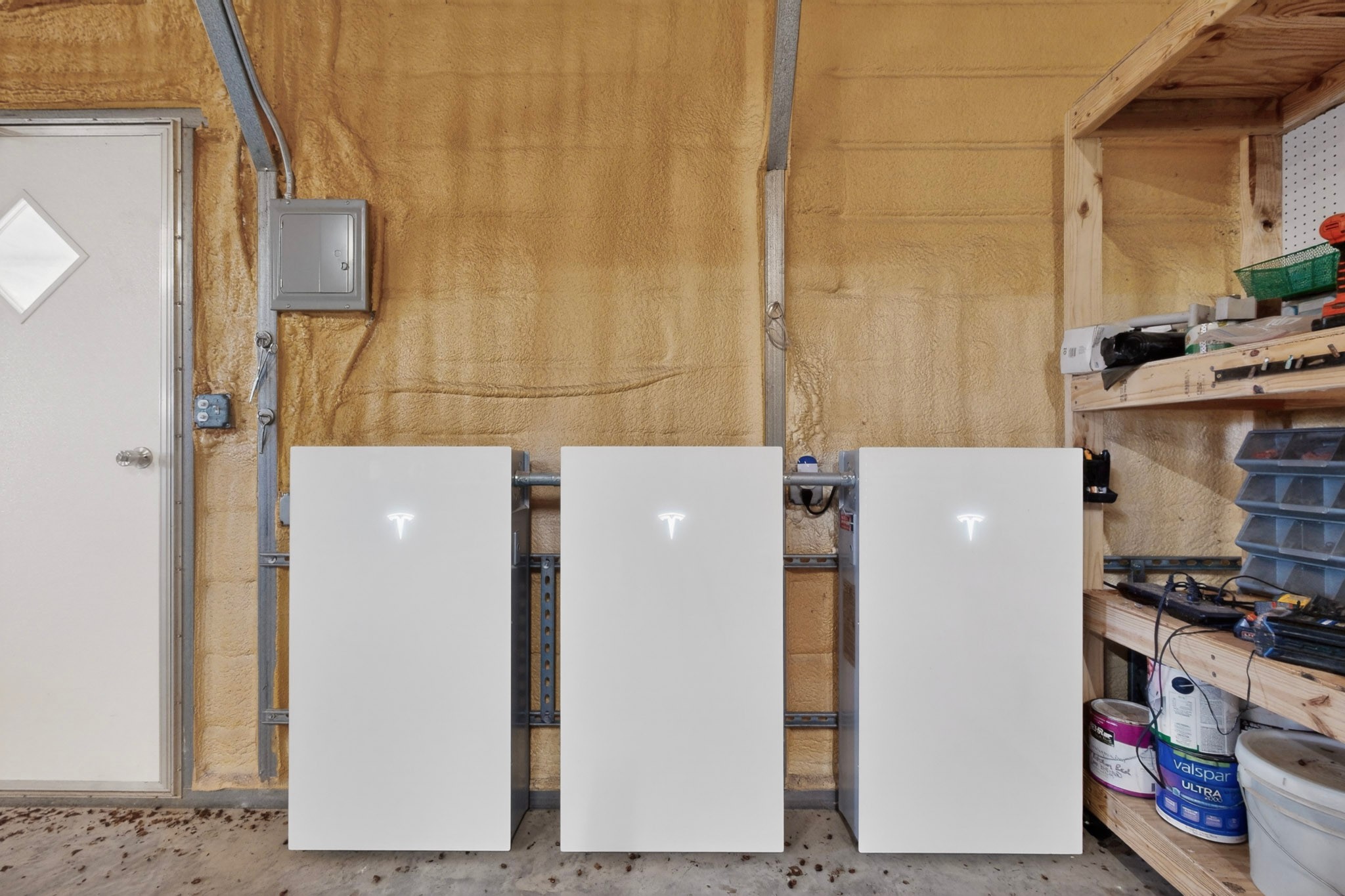 664 Garrett Road Yoakum, TX 77995 - Photo 16 of 39 Powerwall 3 is a rechargeable home battery system. Powerwall will provide a seamless backup power by detecting grid outages and automatically becoming the home's main power source. This system CAN be integrated with solar panels.