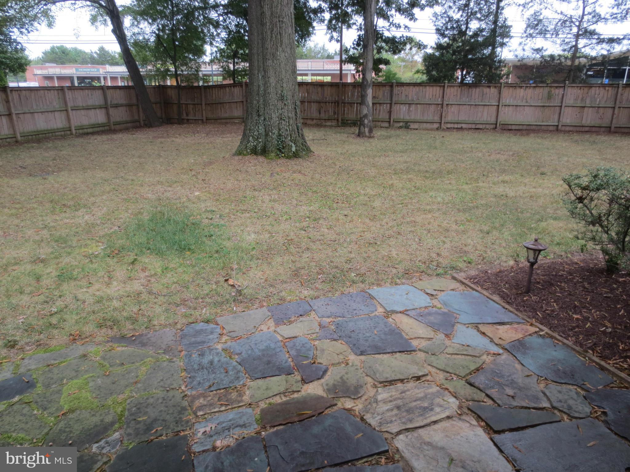 1305 Gahant Road Alexandria, VA 22308 - Photo 23 of 30 Exterior (General)