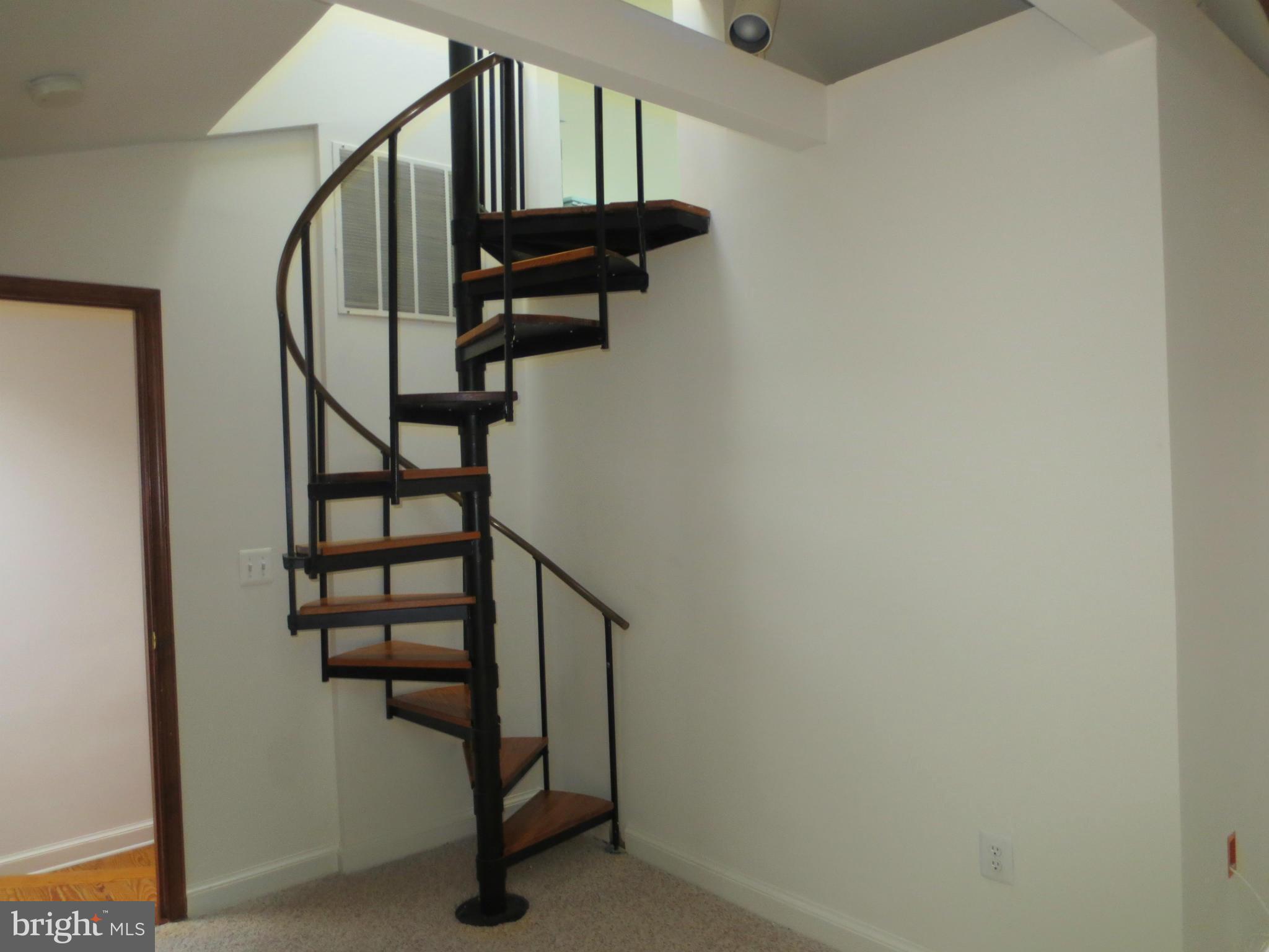 1305 Gahant Road Alexandria, VA 22308 - Photo 25 of 30 Interior (General)