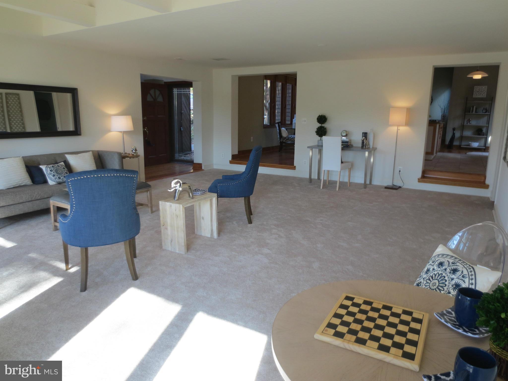 1305 Gahant Road Alexandria, VA 22308 - Photo 10 of 30 Living Room