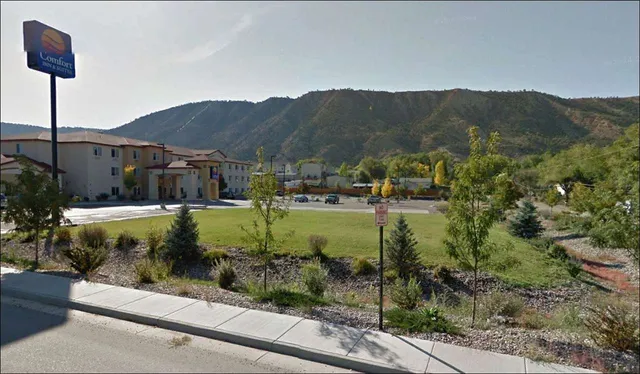 $650,000 | 325 East 7th Street, Rifle, CO 81650