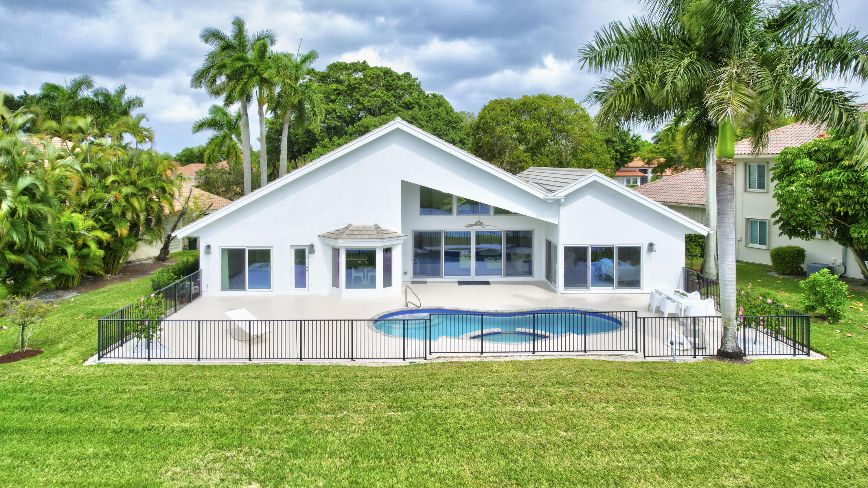 10714 Kirkaldy Lane Boca Raton, FL 33498 - Photo 20 of 33 Back of House
