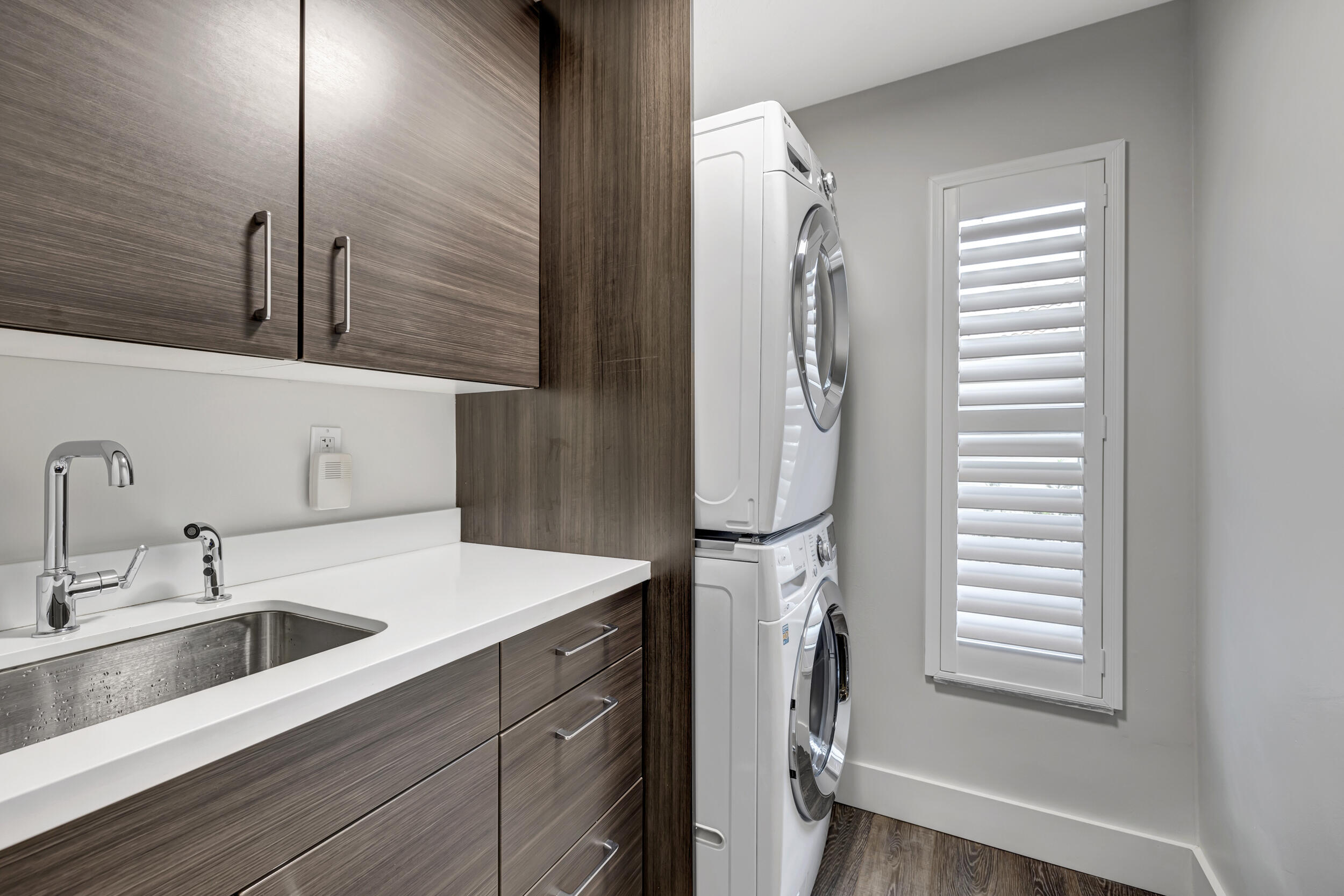 10714 Kirkaldy Lane Boca Raton, FL 33498 - Photo 9 of 33 Laundry Room