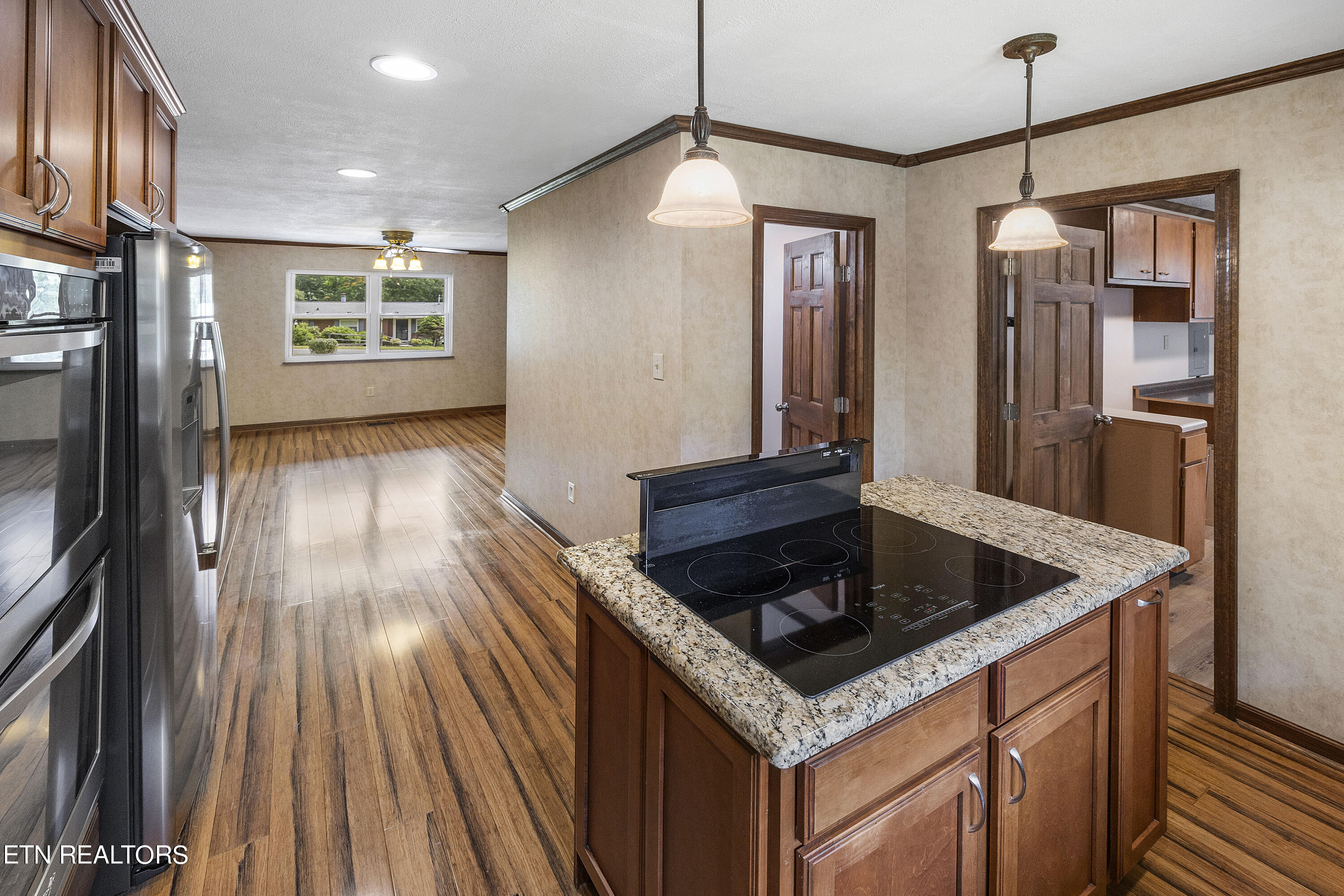 264 Sherwood Road Powell, TN 37849 - Photo 11 of 28 L40A7277