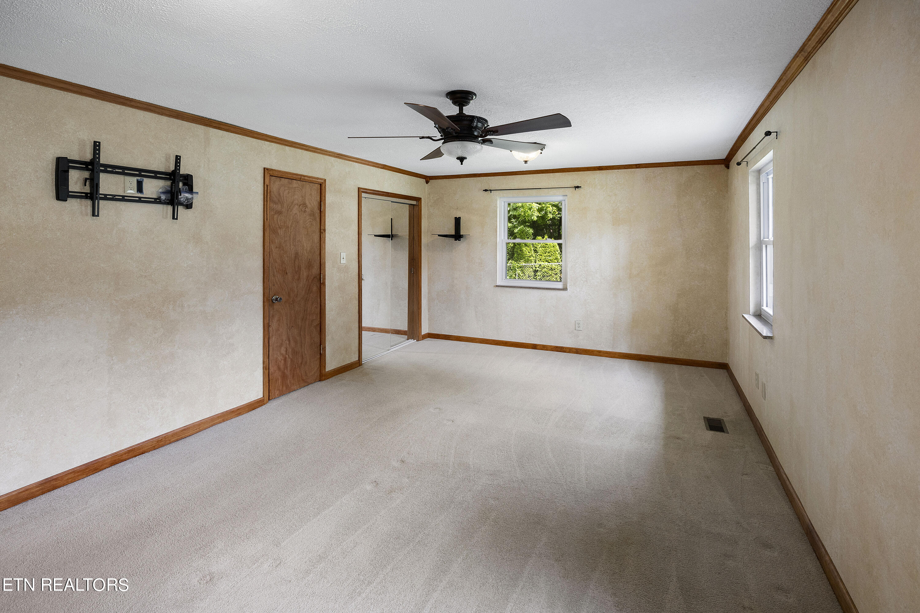 264 Sherwood Road Powell, TN 37849 - Photo 18 of 28 L40A7298
