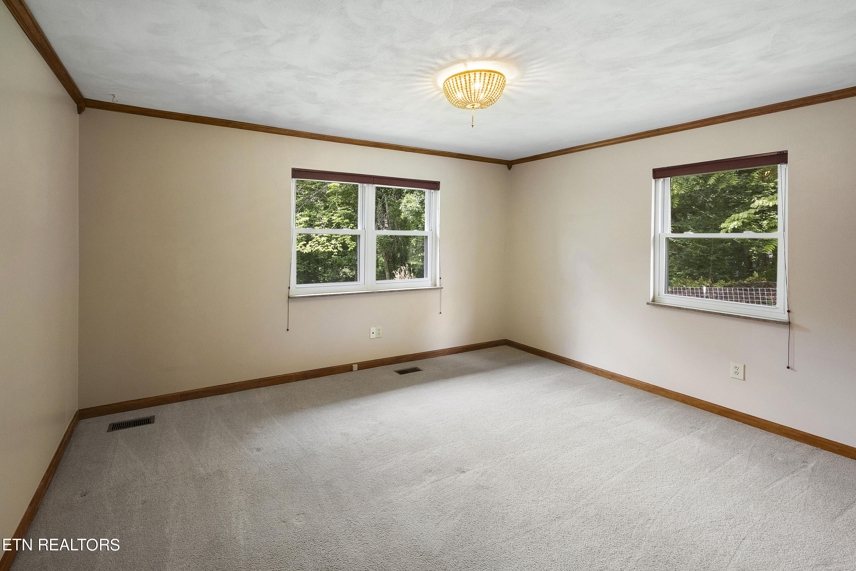 264 Sherwood Road Powell, TN 37849 - Photo 20 of 28 L40A7305