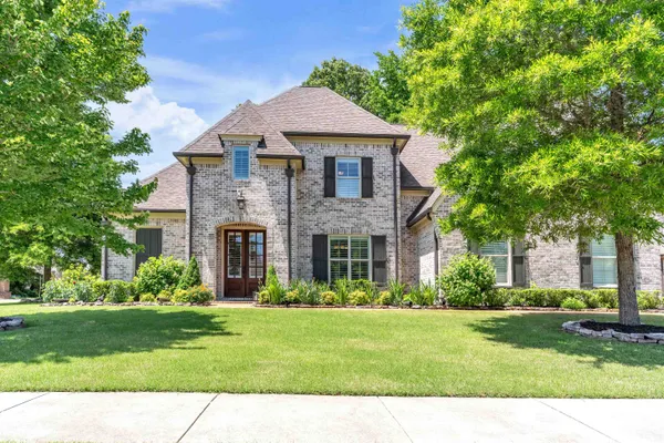 $614,900 | 255 Saunders Creek Circle, Rossville, TN 38066