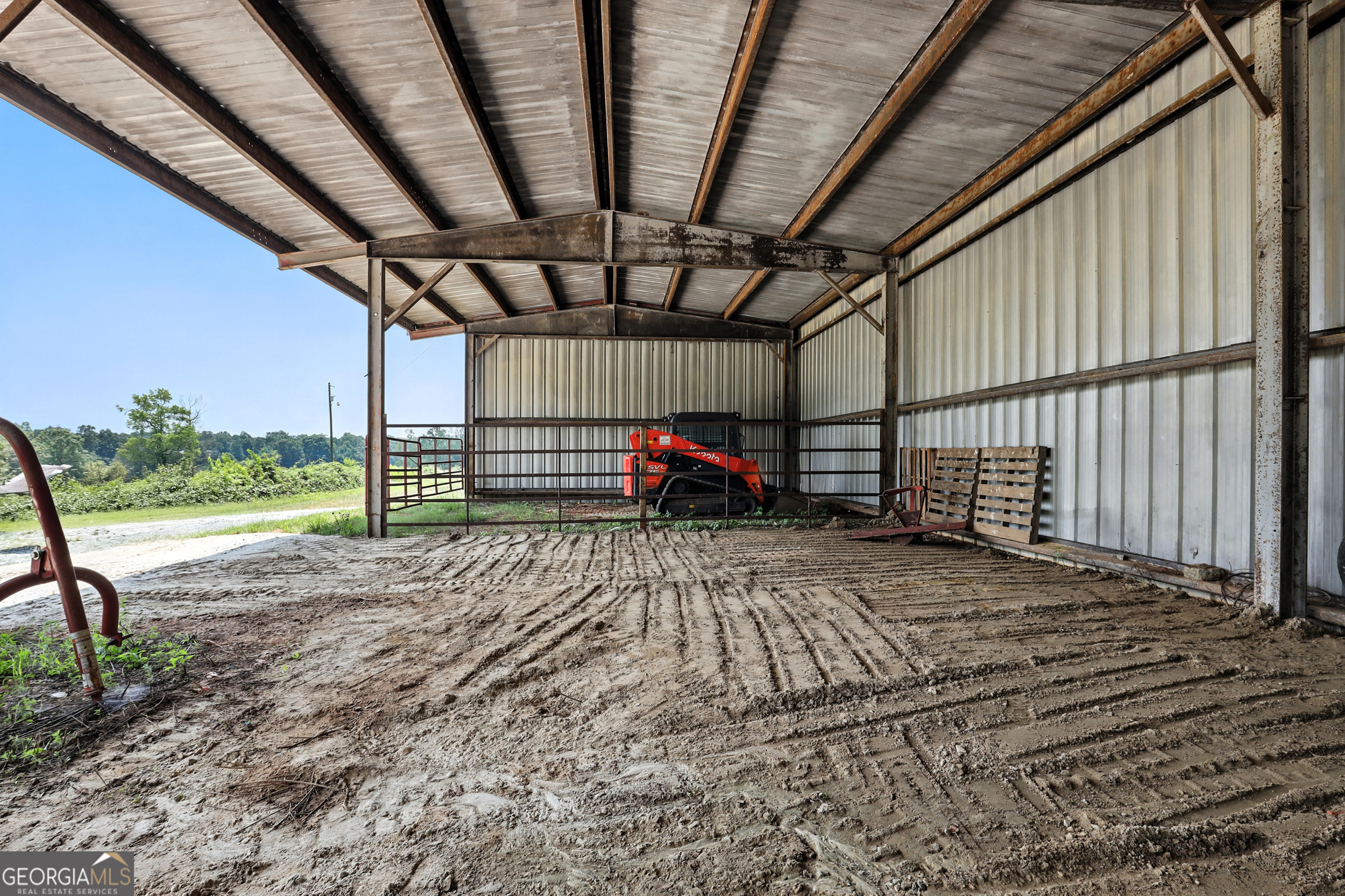 334 Brock Road Toccoa, GA 30577 - Photo 11 of 17 a view of garage