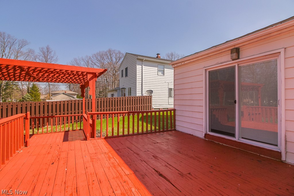 1096 Gordon Road Lyndhurst, OH 44124 - Photo 34 of 35