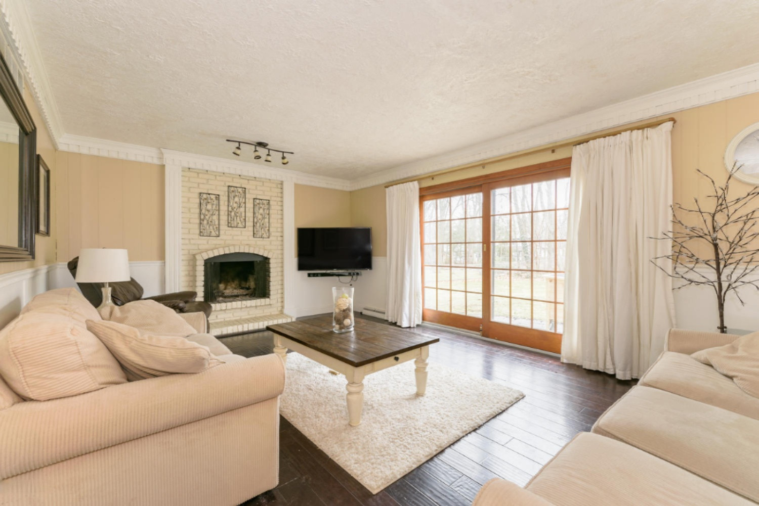 7579 Hunters Ridge Drive Kalamazoo, MI 49009 - Photo 2 of 40 Hunters_Ridge_Dr_7579_Kalamazoo_49009-18