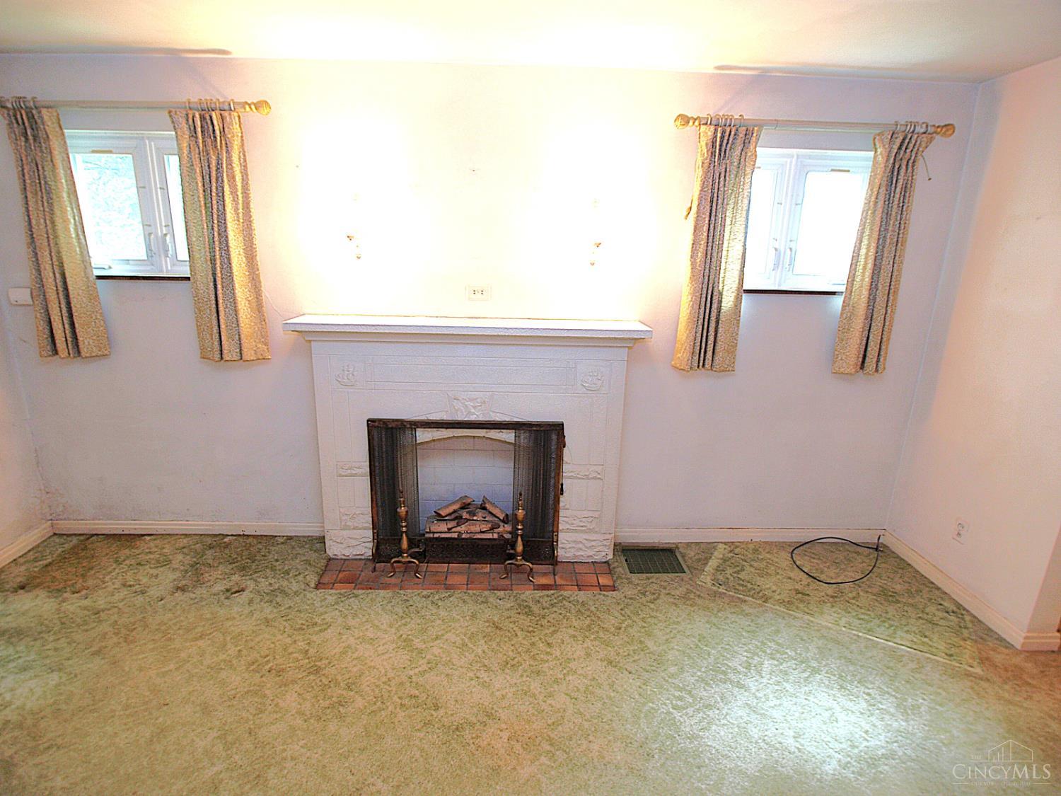 1646 Quebec Road Cincinnati, OH 45205 - Photo 5 of 19