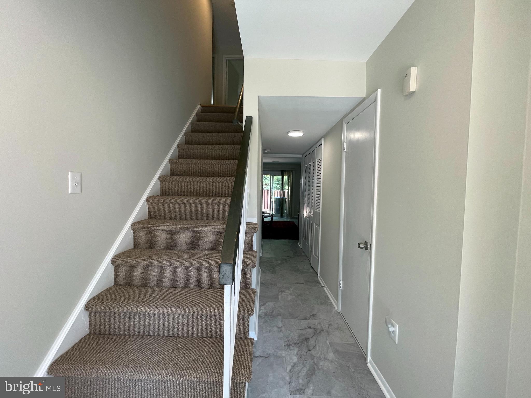 22 Howard Place Sterling, VA 20164 - Photo 4 of 18