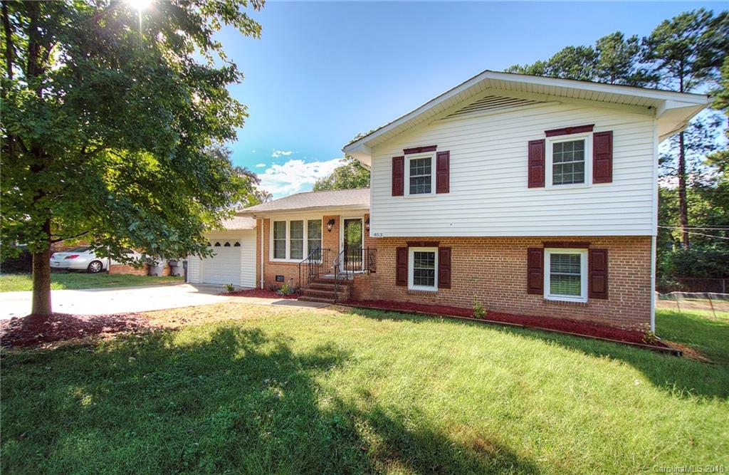 853 Log Cabin Road Charlotte, NC 28213 - Photo 2 of 28 Gallery Image 2