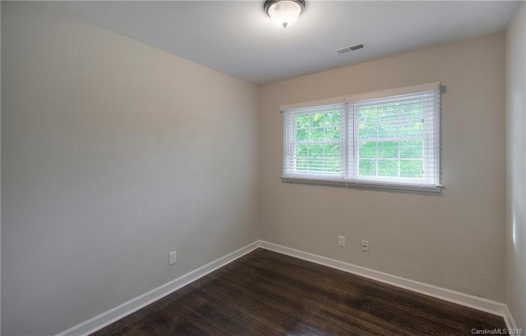 853 Log Cabin Road Charlotte, NC 28213 - Photo 20 of 28 Gallery Image 20