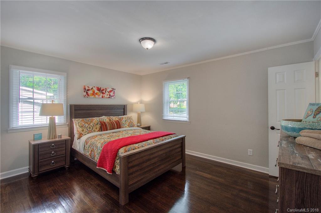 853 Log Cabin Road Charlotte, NC 28213 - Photo 22 of 28 Gallery Image 22