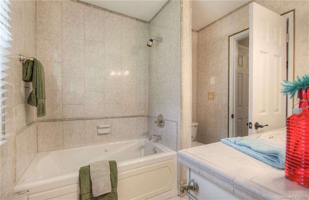 853 Log Cabin Road Charlotte, NC 28213 - Photo 24 of 28 Gallery Image 24
