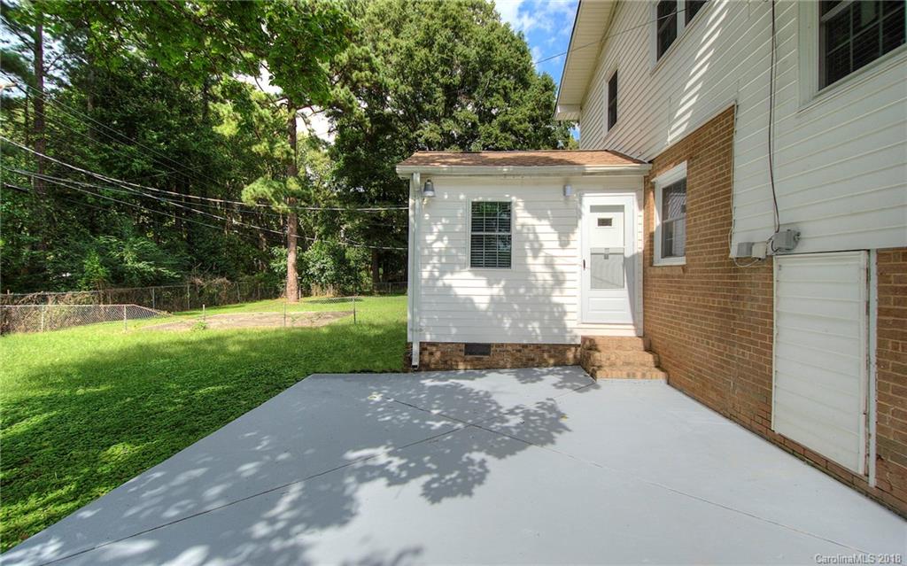 853 Log Cabin Road Charlotte, NC 28213 - Photo 25 of 28 Gallery Image 25