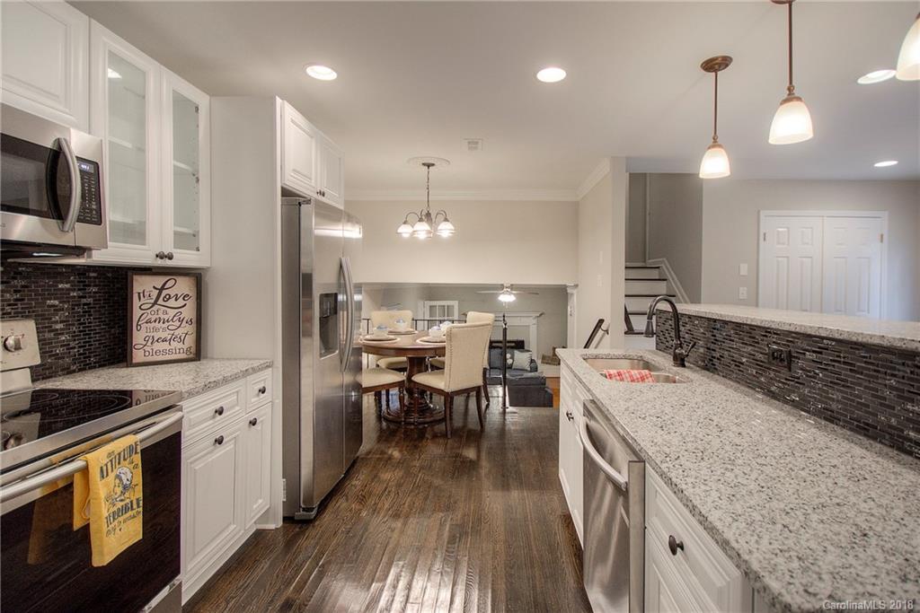 853 Log Cabin Road Charlotte, NC 28213 - Photo 8 of 28 Gallery Image 8