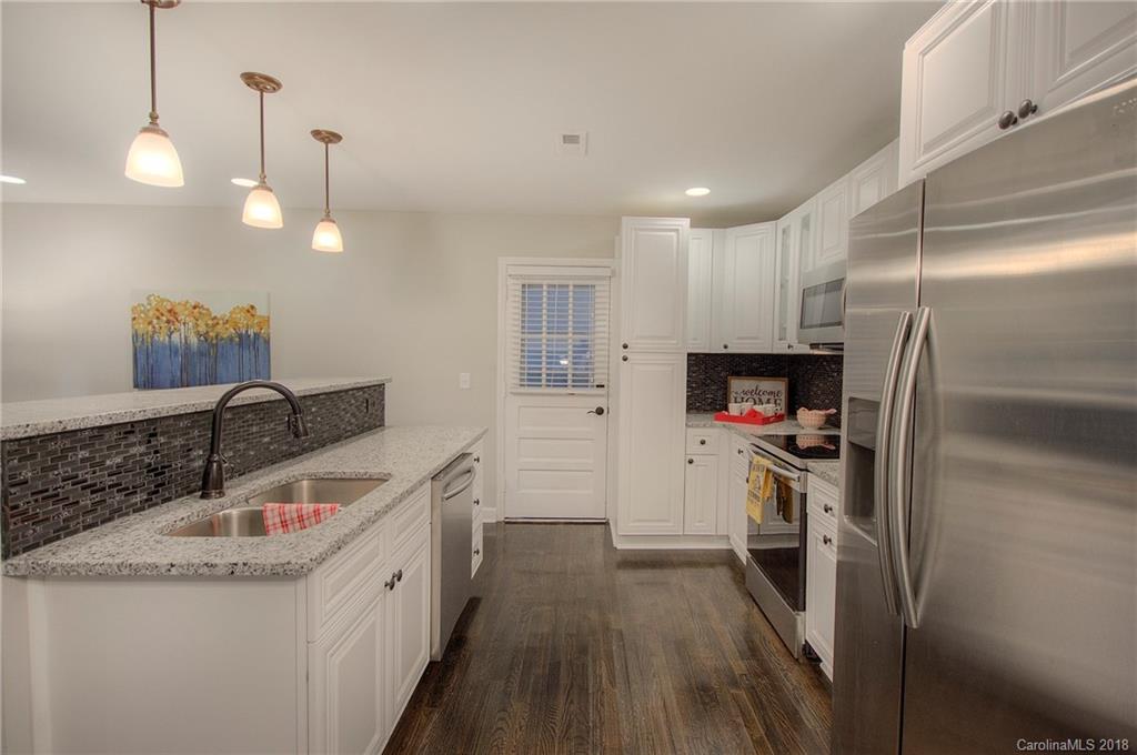 853 Log Cabin Road Charlotte, NC 28213 - Photo 10 of 28 Gallery Image 10