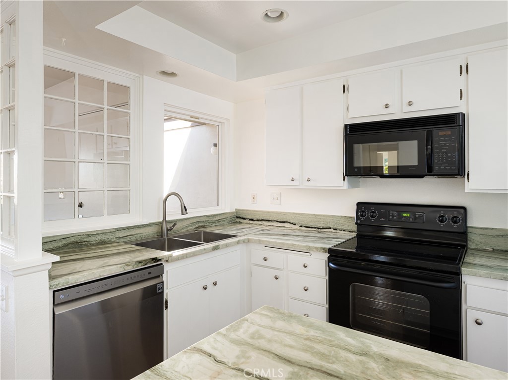 5917 Armaga Spring Road, Unit H Rancho Palos Verdes, CA 90275 - Photo 13 of 38