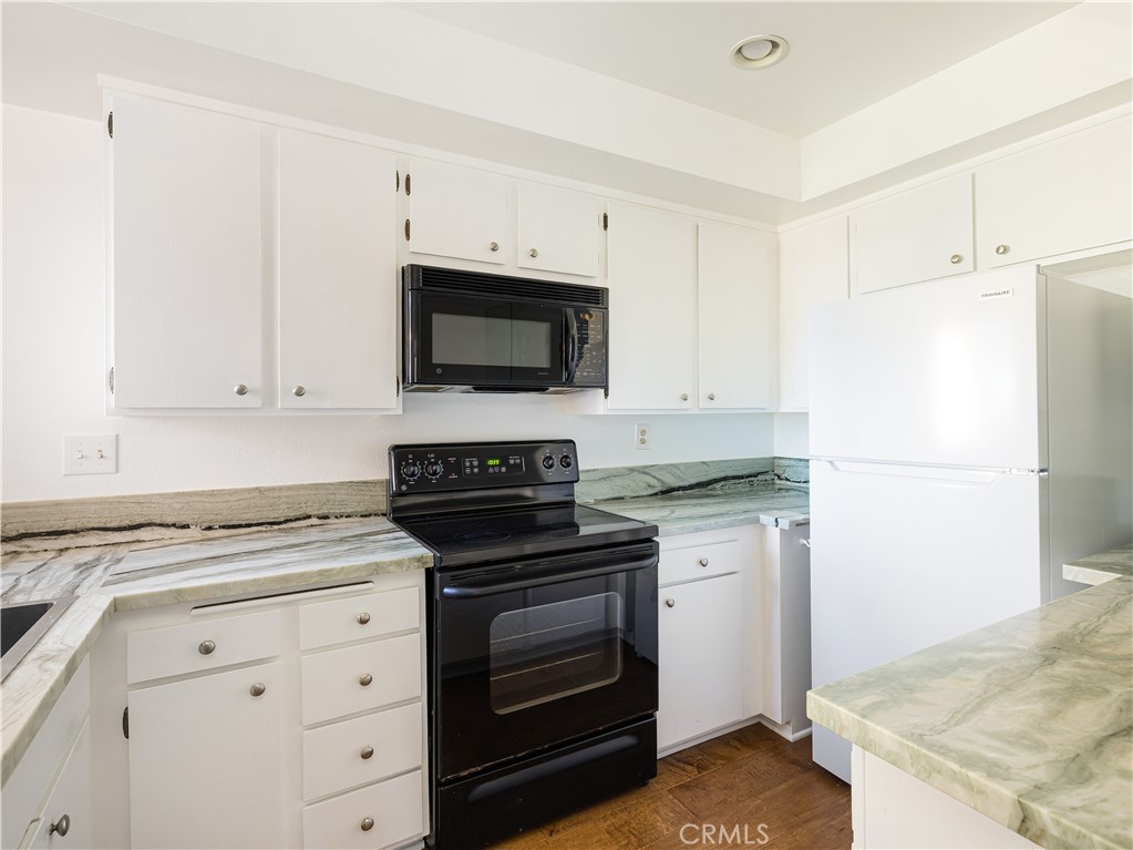 5917 Armaga Spring Road, Unit H Rancho Palos Verdes, CA 90275 - Photo 14 of 38