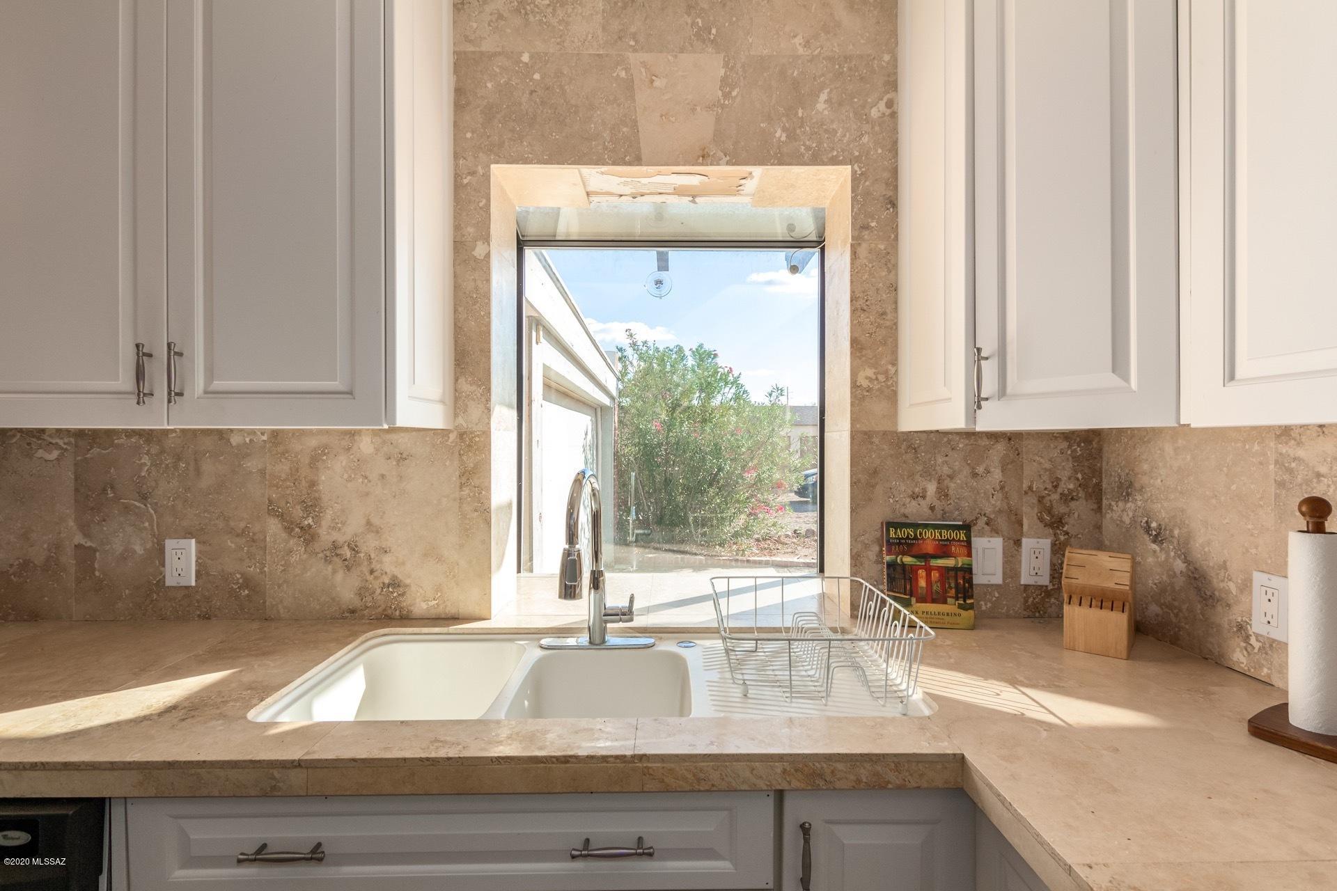 300 North Country Club Road Tucson, AZ 85716 - Photo 17 of 36