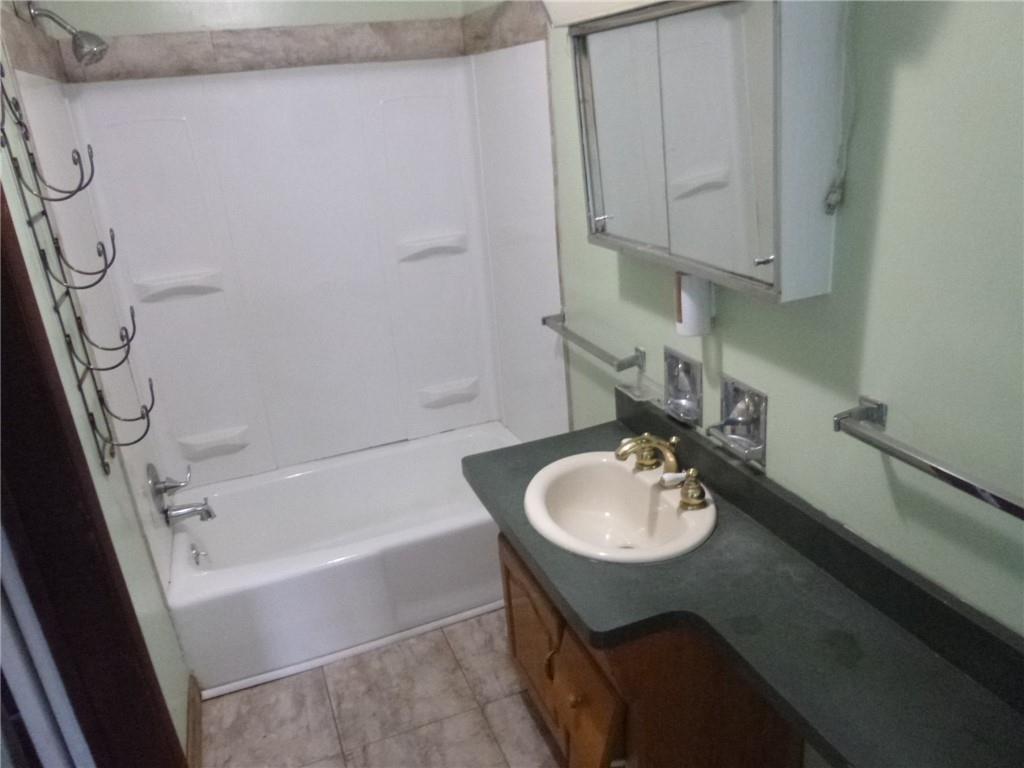 578 Blessing Street Pittsburgh, PA 15213 - Photo 15 of 28