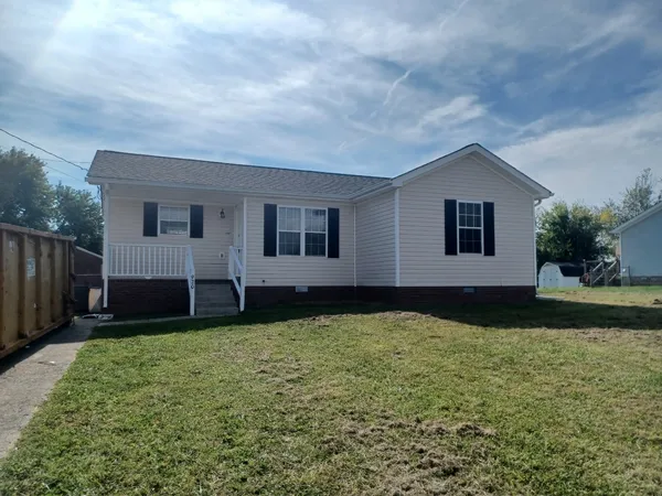 $1,095 | 920 Van Buren Avenue, Oak Grove, KY 42262