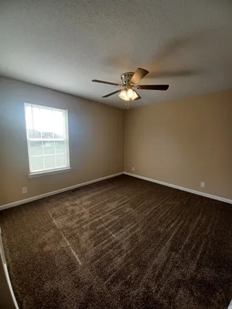 $1,095 | 920 Van Buren Avenue, Oak Grove, KY 42262