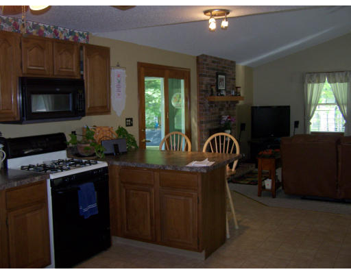 168 Root Road Westfield, MA 01085 - Photo 8 of 24 Gallery Image 8