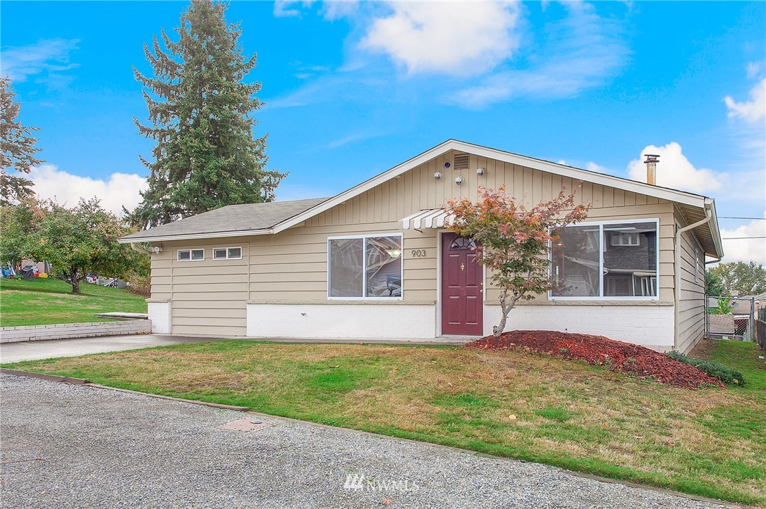 903 North 29th Street Renton, WA 98056 - Photo 1 of 25 Gallery Image 1