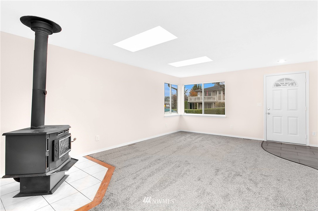 903 North 29th Street Renton, WA 98056 - Photo 4 of 25 Gallery Image 4