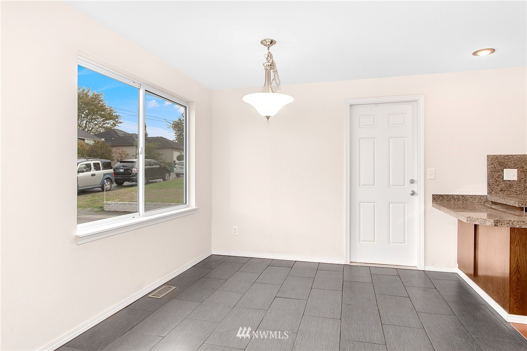 903 North 29th Street Renton, WA 98056 - Photo 7 of 25 Gallery Image 7