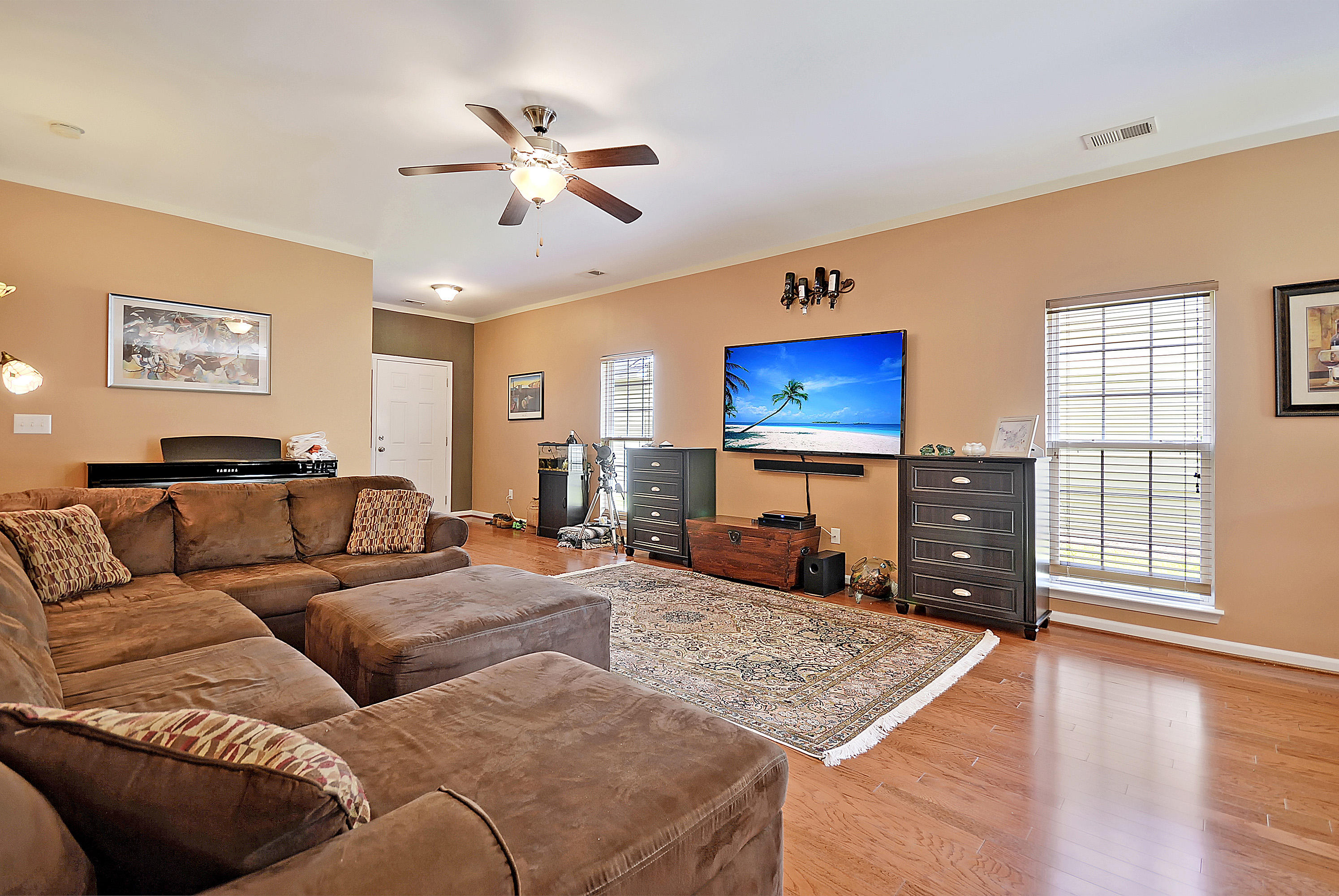 205 Island Green Road Goose Creek, SC 29445 - Photo 5 of 23 Family Room