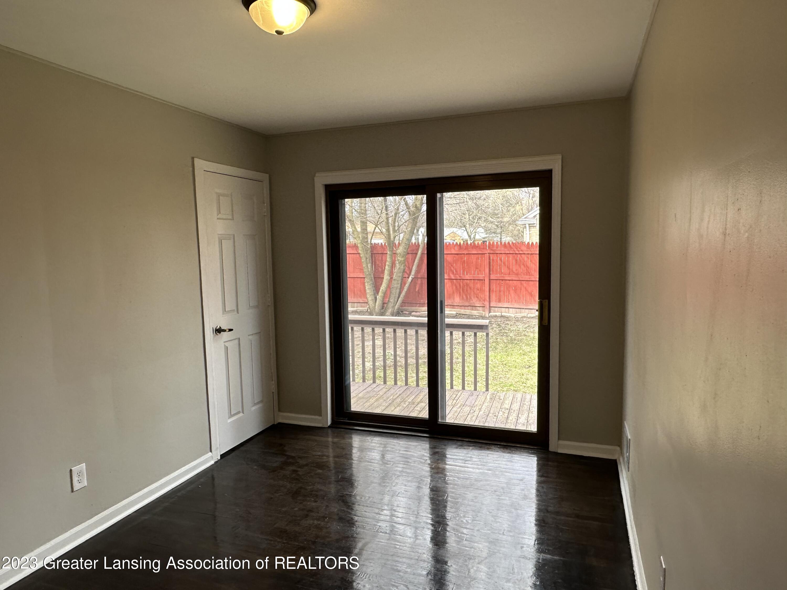 2250 Pembroke Road Lansing, MI 48906 - Photo 14 of 28 IMG_1609