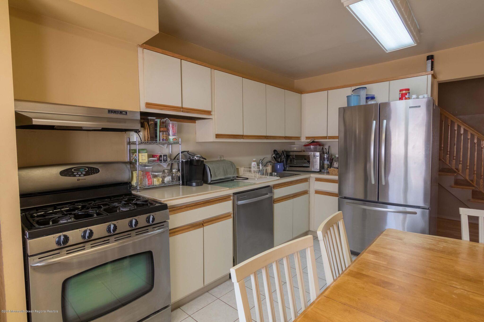 8 Tralee Road Hazlet, NJ 07730 - Photo 11 of 20 8 Tralee Rd - Kitchen 2