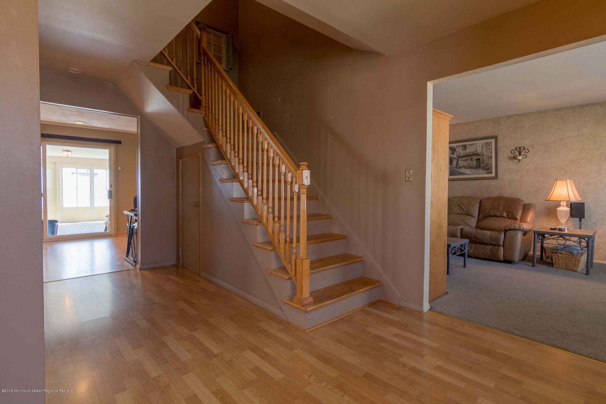 8 Tralee Road Hazlet, NJ 07730 - Photo 3 of 20 8 Tralee Rd - Foyer 2